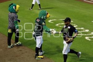 BEISBOL . PERICOS VS BRAVOS