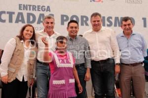 HUAQUECHULA . ENTREGA DE VIVIENDAS