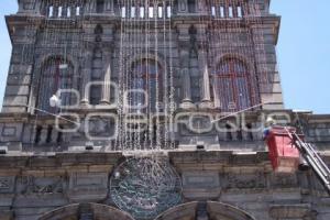 COLOCACIÓN ADORNOS FIESTAS PATRIAS