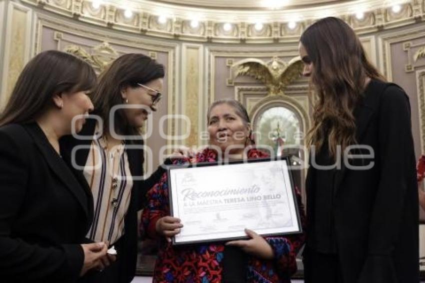 CONGRESO . RECONOCIMIENTO TERESA LINO