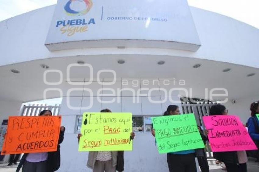 MANIFESTACIÓN MAESTROS JUBILADOS