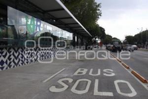 METROBUS . CARRIL CONFINADO