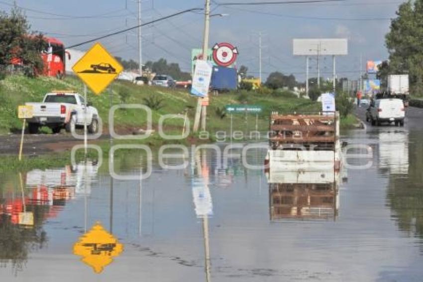 INUNDACIÓN AUTOPISTA