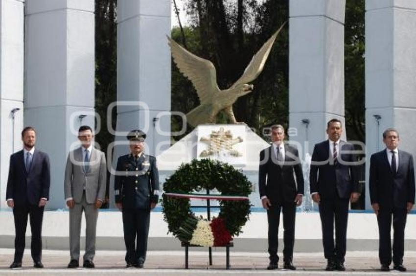 CEREMONIA NIÑOS HEROES