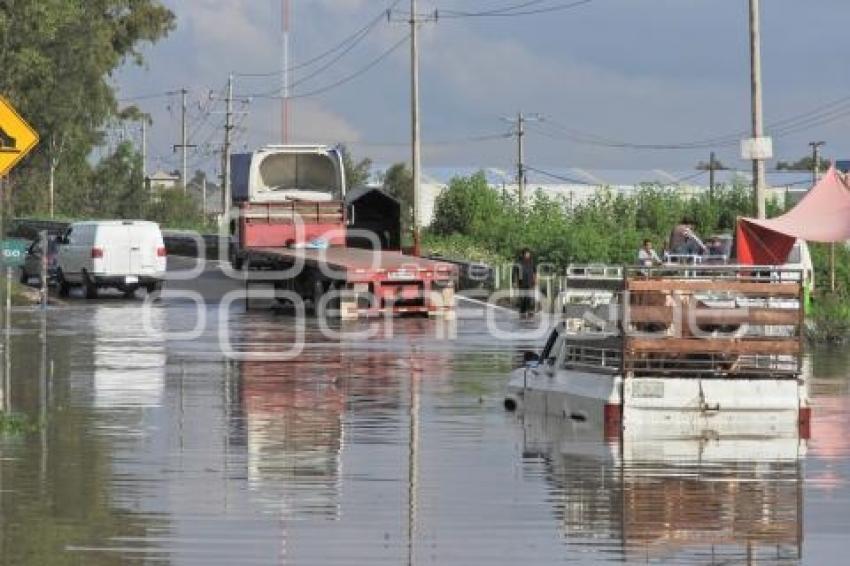 INUNDACIÓN AUTOPISTA