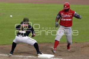 BÉISBOL . PERICOS VS DIABLOS ROJOS