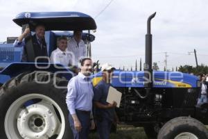 ENTREGA DE APOYO AL CAMPO