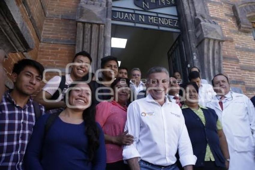 GOBIERNO . RECONSTRUCCIÓN ESCUELAS