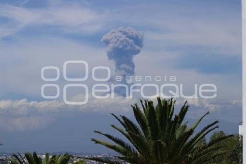 FUMAROLA . POPOCATÉPETL