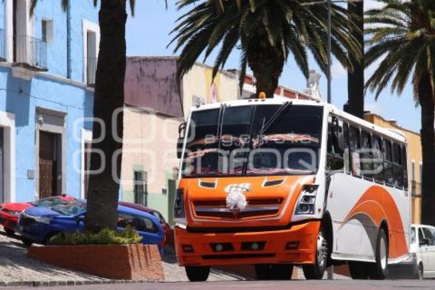 TRANSPORTE PÚBLICO . MOÑOS BLANCOS