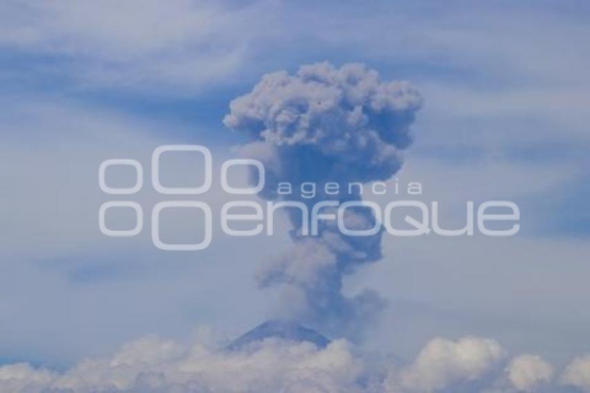 FUMAROLA . POPOCATÉPETL