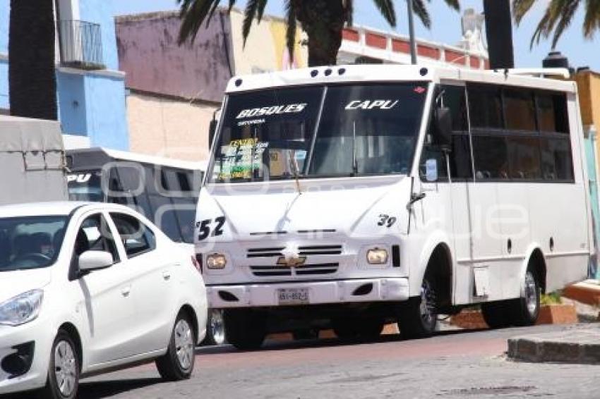 TRANSPORTE PÚBLICO . MOÑOS BLANCOS