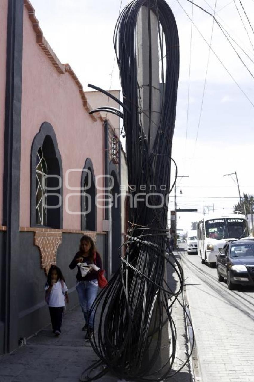 CABLES DE LUZ