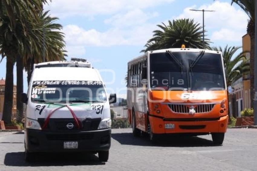 TRANSPORTE PÚBLICO . MOÑOS BLANCOS