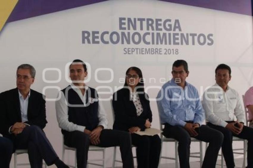 ENTREGA RECONOCIMIENTOS INADEM