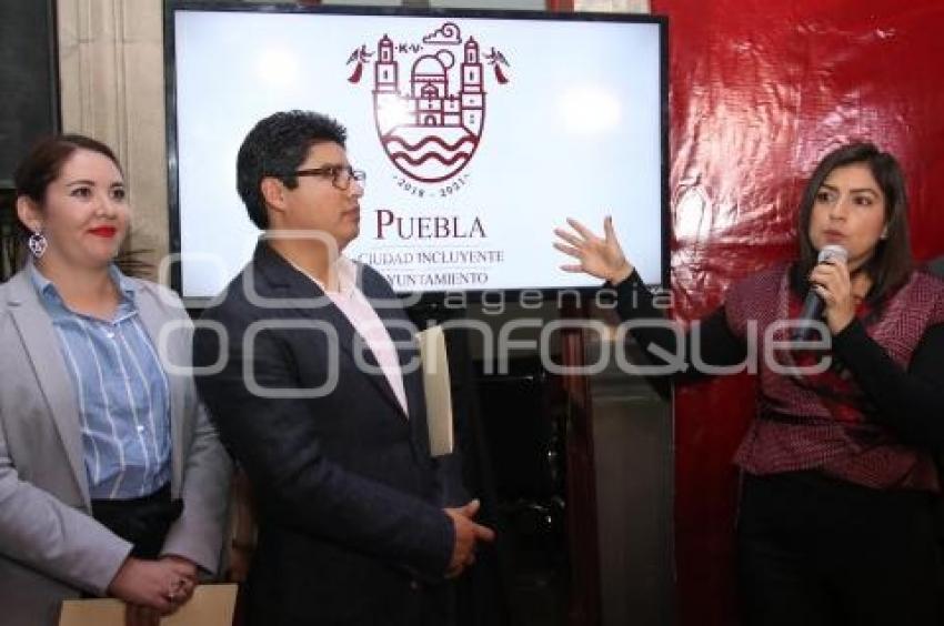 CLAUDIA RIVERA VIVANCO