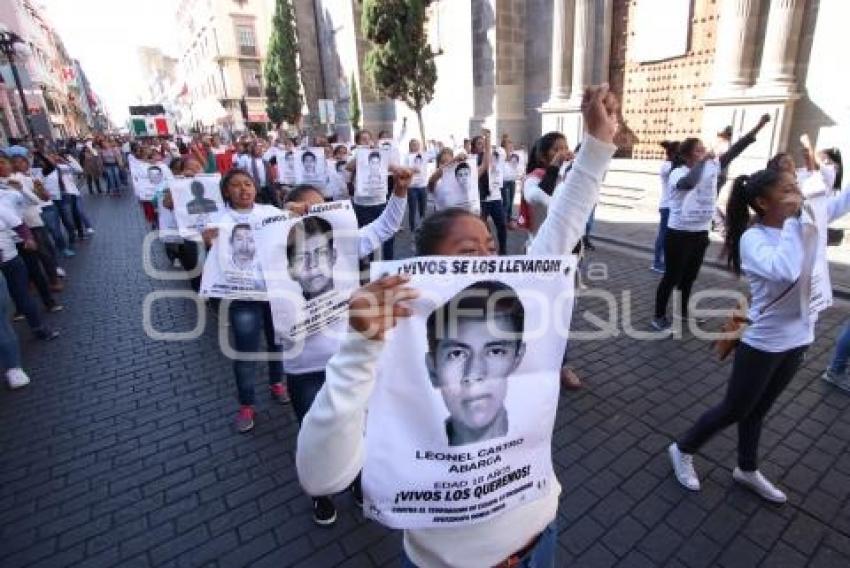 MARCHA POR AYOTZINAPA