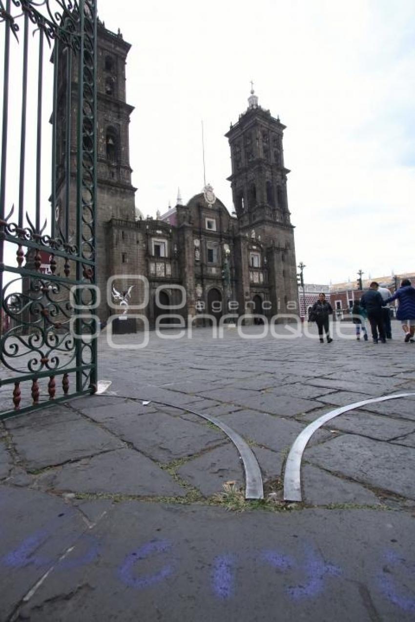 MARCHA . VANDALISMO