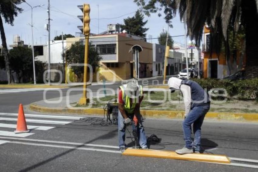 SEPARADORES CARRIL LÍNEA 3