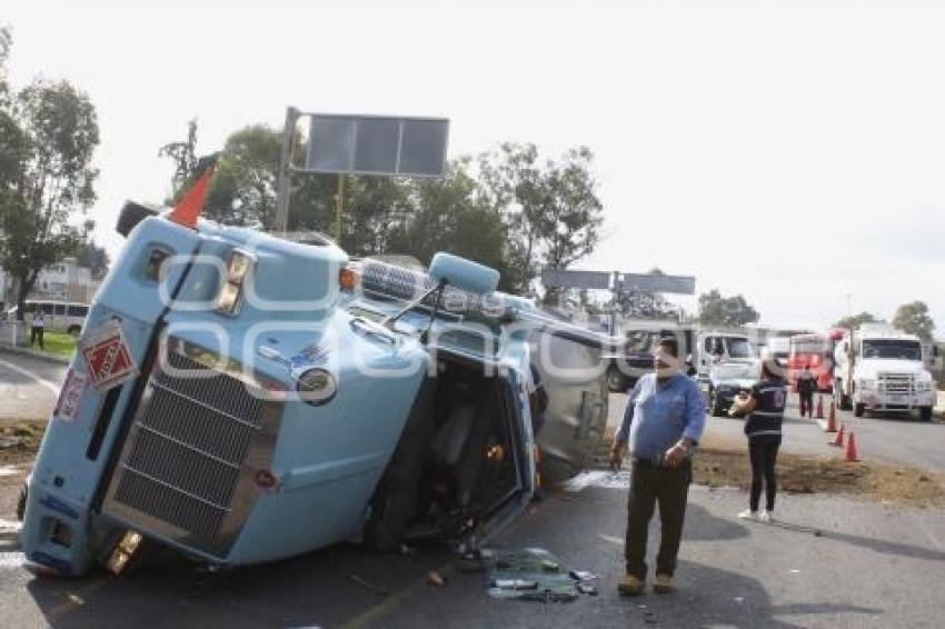 VOLCADURA . AUTOPISTA