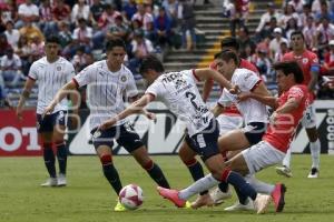 FÚTBOL . LOBOS BUAP VS CHIVAS
