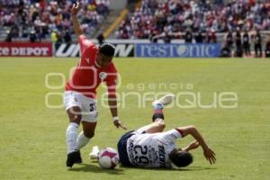 FÚTBOL . LOBOS BUAP VS CHIVAS