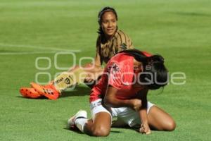 FUTBOL FEMENIL . LOBAS VS PUMAS