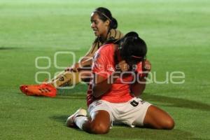 FUTBOL FEMENIL . LOBAS VS PUMAS