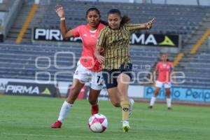 FUTBOL FEMENIL . LOBAS VS PUMAS