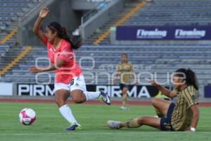 FUTBOL FEMENIL . LOBAS VS PUMAS