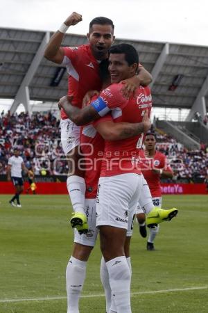 FÚTBOL . LOBOS BUAP VS CHIVAS