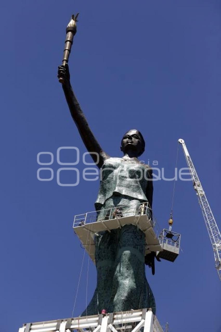 ESTATUA DE LA VICTORIA