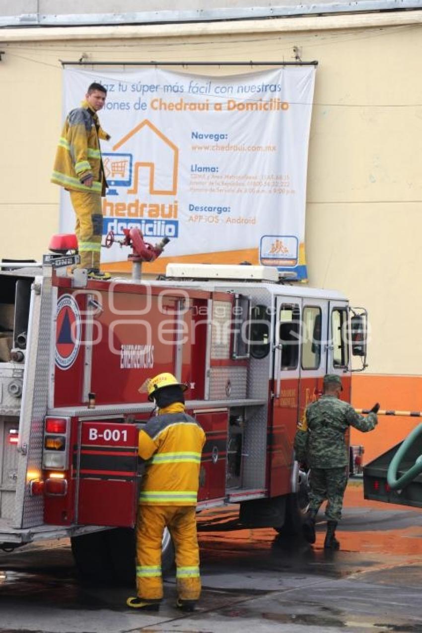 INCENDIO . CHEDRAUI CAPU