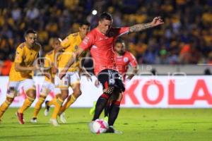 FÚTBOL . TIGRES VS LOBOS BUAP