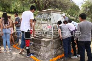 ALTAR DE LOS CRÁNEOS ESCULPIDOS