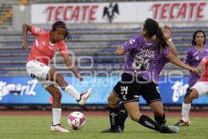 FÚTBOL FEMENIL . LOBOS BUAP VS PACHUCA