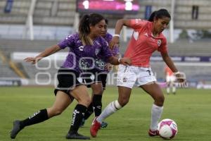 FÚTBOL FEMENIL . LOBOS BUAP VS PACHUCA