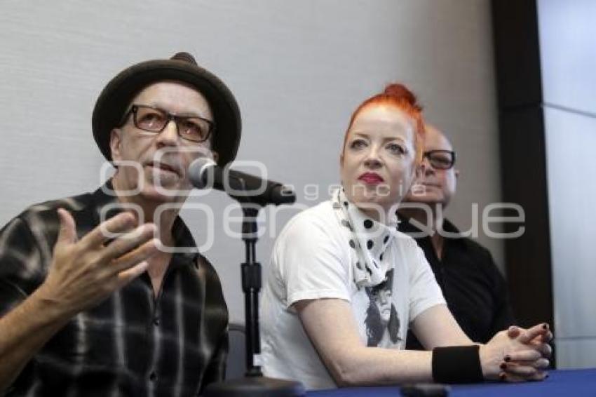 RUEDA DE PRENSA GARBAGE