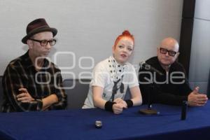 RUEDA DE PRENSA GARBAGE