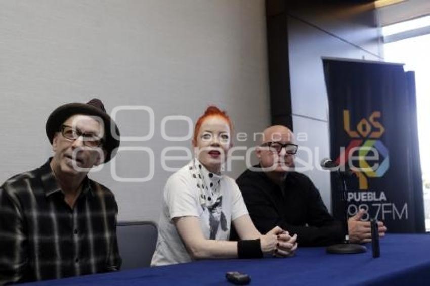 RUEDA DE PRENSA GARBAGE