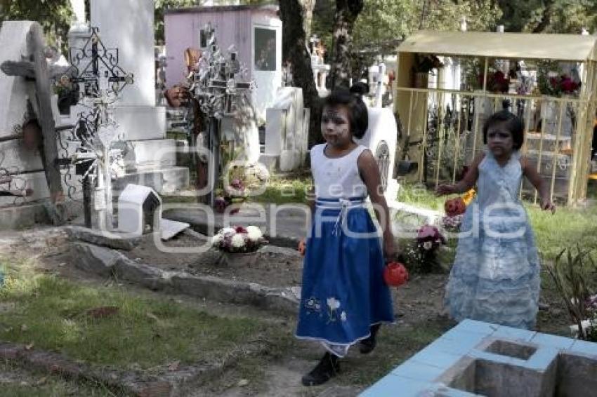 DÍA DE MUERTOS . PANTEÓN MUNICIPAL