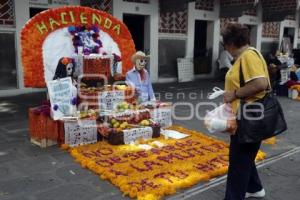 CORREDOR DE OFRENDAS