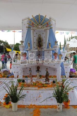 HUAQUECHULA . ALTARES MONUMENTALES