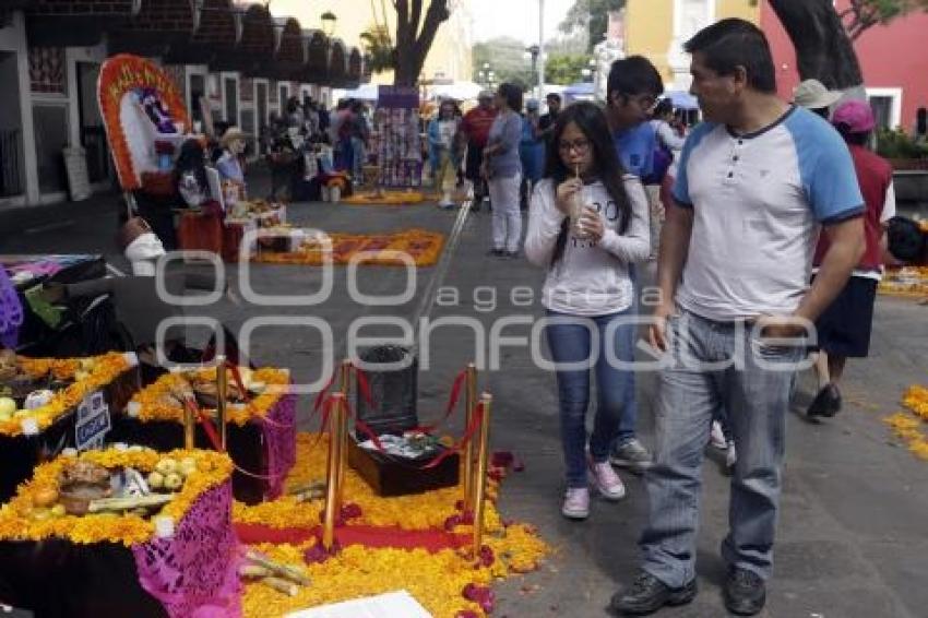 CORREDOR DE OFRENDAS