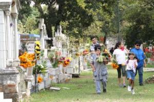 PANTEÓN . DÍA DE MUERTOS