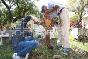 PANTEÓN . DÍA DE MUERTOS