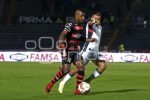 FÚTBOL . LOBOS BUAP VS XOLOS