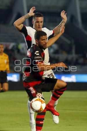 FÚTBOL . LOBOS BUAP VS XOLOS