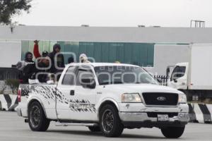 CARAVANA MIGRANTE . AUTOPISTA