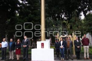 CEREMONIA DE IZAMIENTO DE BANDERA